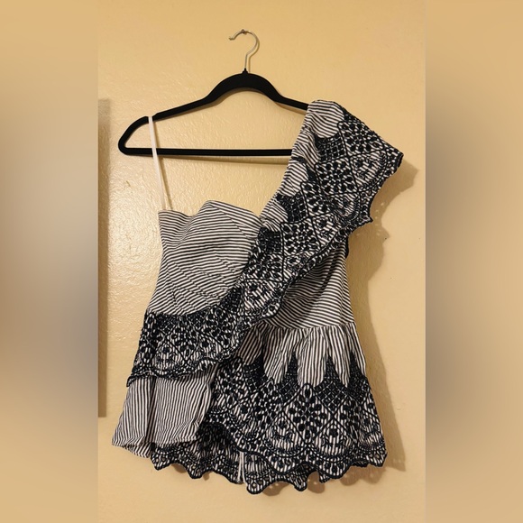 BCBGMaxAzria Black and White One-Shoulder Top - Picture 1 of 8